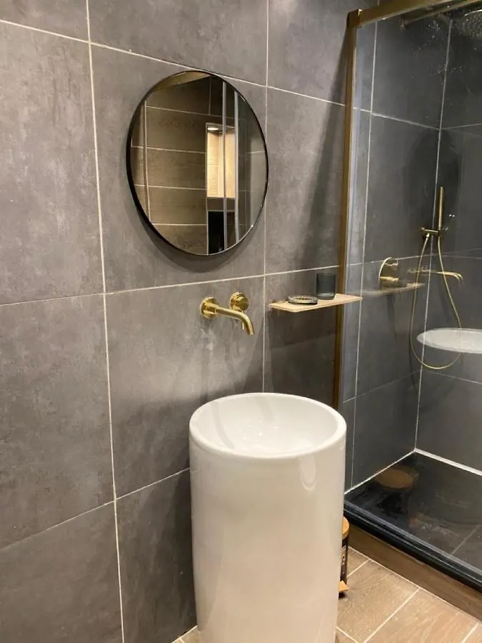 Sv - L'Experience Design Duplex In Marseille Apartment France